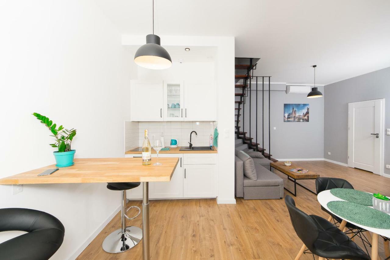 Blue Apartment Old Town Air Condition P4You Pl クラクフ エクステリア 写真